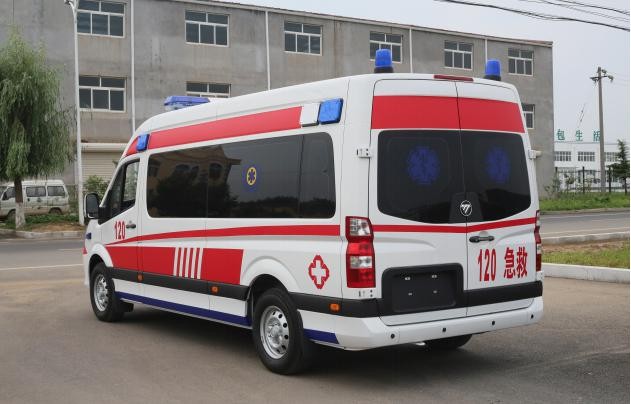 鸡东县救护车护送
